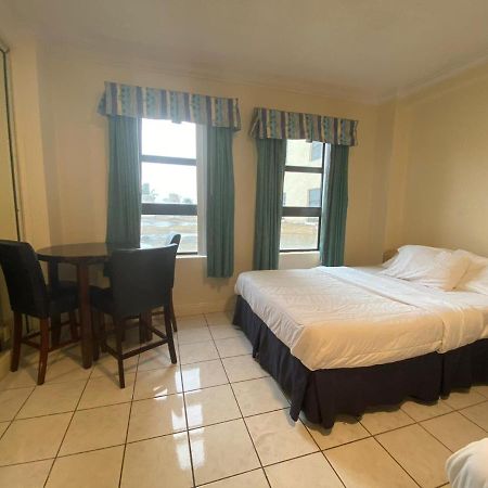 Oceanfront Apartment At Hollywood Beach Resort Exterior foto